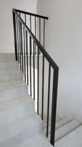 Liontech - Loftowa balustrada z harfą