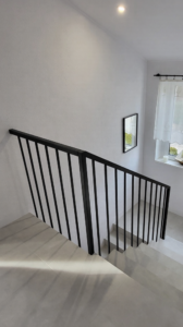 Liontech - Loftowa balustrada z harfą