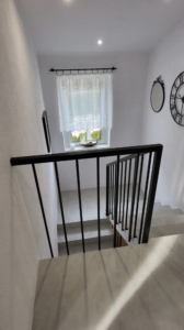 Liontech - Loftowa balustrada z harfą