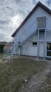 Liontech - Schody zew. z balustradą ocynkowane